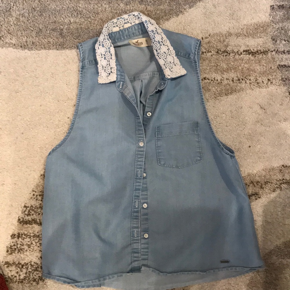 Hollister top